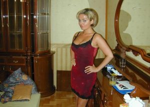Зрелая проститутка Ева - возраст 28, рост 172, вес 